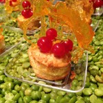 Flan di parmigiano con caramello e ribes